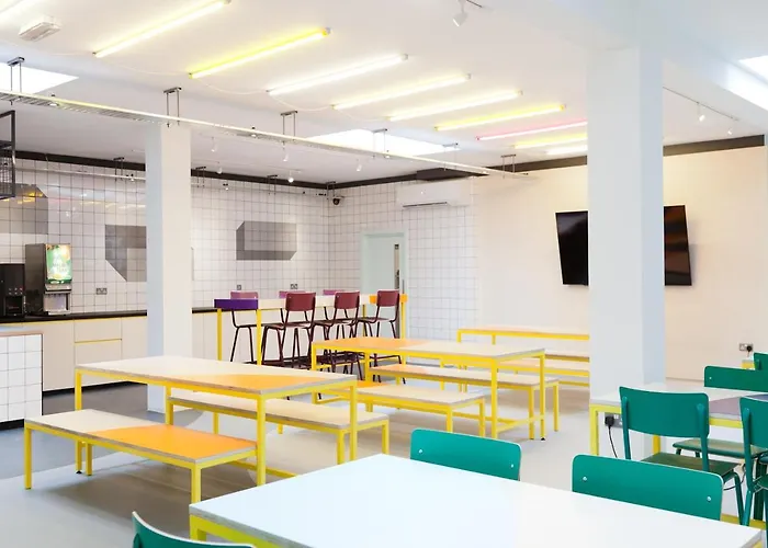 Via Limehouse Hostel London